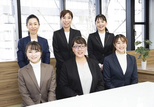 女性の集合写真